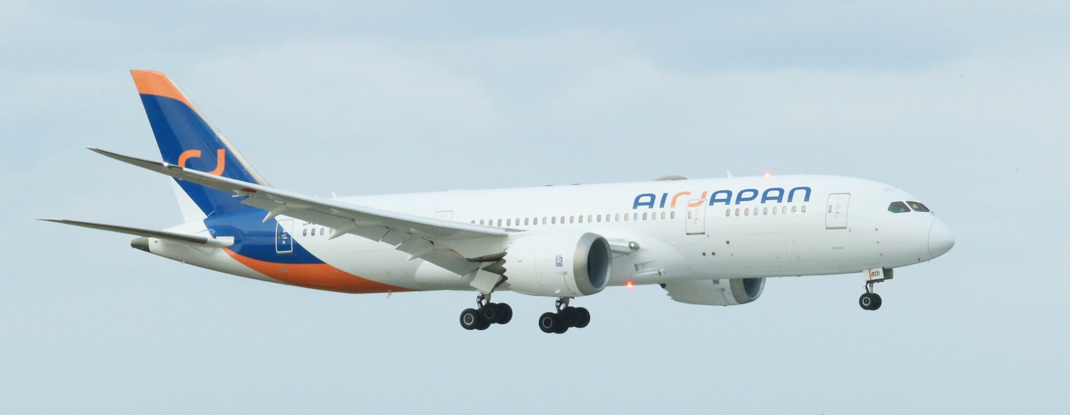 All Nippon Airways закрывает бренд AirJapan