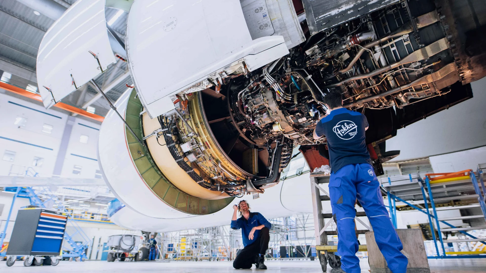 Авиатехник: зарплата, обучение и карьера в гражданской авиации