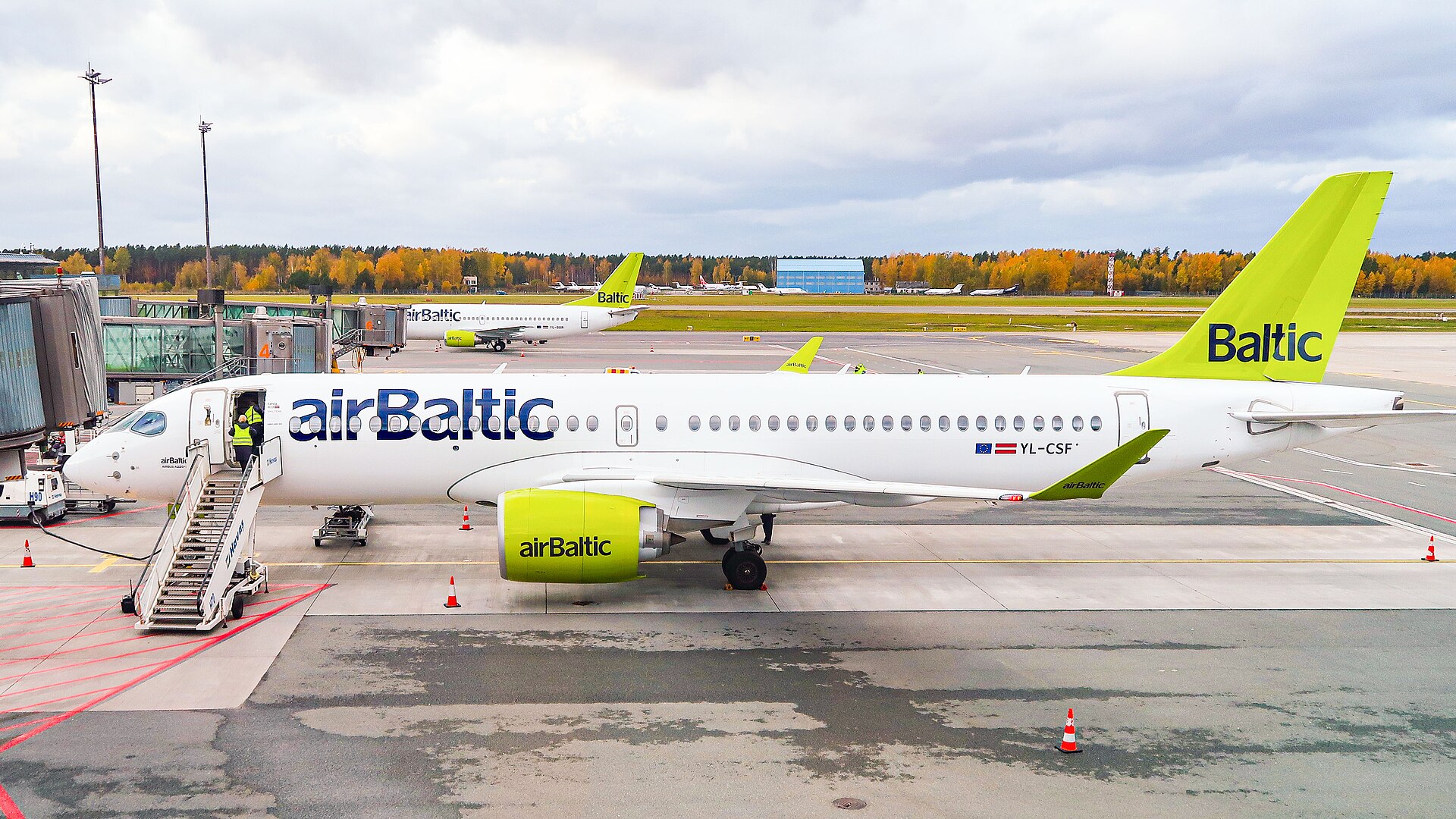 Airbus A220-300
