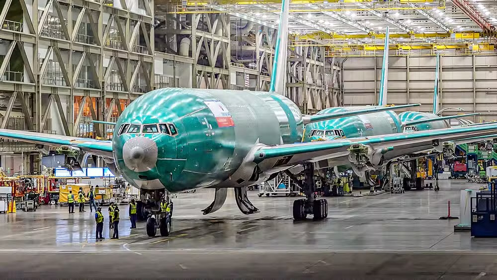 Boeing начнёт поставки 777X в обход 30 хранящихся самолётов — они устарели ещё до первой поставки
